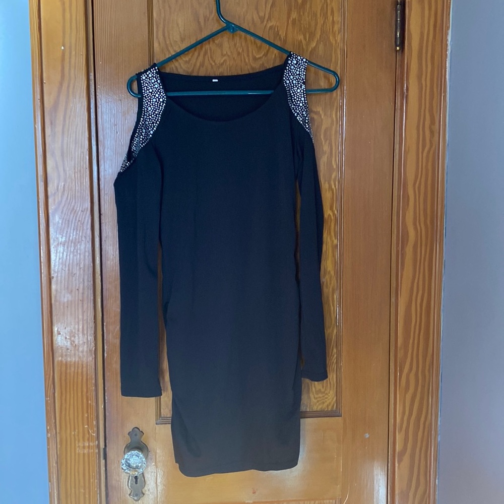 Black cold shoulder cut out
